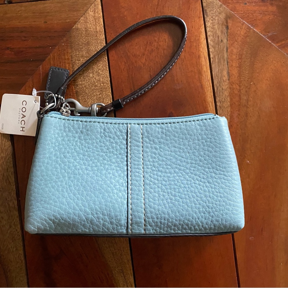 Coach *AUTHENTIC* Vintage Pebble Leather Wrist let NWT